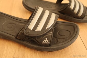 Dámske čierne šľapky ADIDAS veľkosť č. 39 - 4