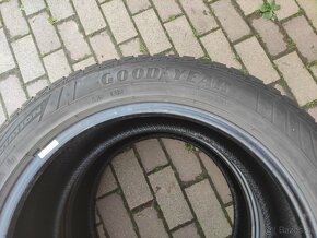 Goodyear 235/50R18 celoročné - 4