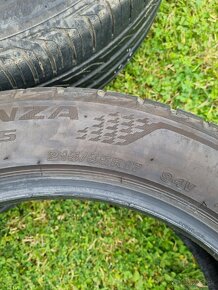 Predám pneumatiky bridgestone 215/55 R17 - 4