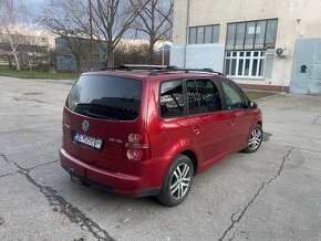 Vw Touran 2.0tdi 103kw Nová STK/Ek - 4