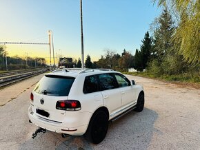 Volkswagen Touareg 3.0TDi R-Line - 4