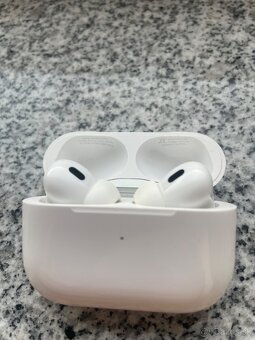 Apple AirPods Pro (2nd generation) - 4