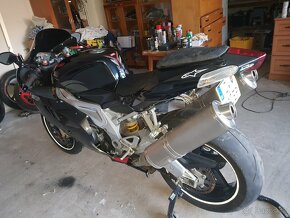 Predam aprilia rsv 1000r - 4