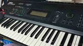 Syntetizátor Yamaha SY77 + USB čítačka - 4