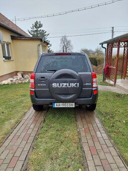 Suzuki Grand Vitara 2.4 - 4