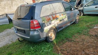 predám rozpredám Opel zafira b automat 2006 z19dth - 4