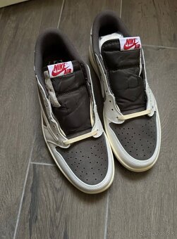 Nike Air Jordan 1 Low OG x Travis Scott “Reverse Mocha” - 4