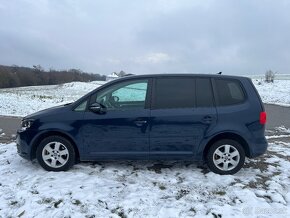 VW Touran 1.6 TDI 2011 M6 - 4