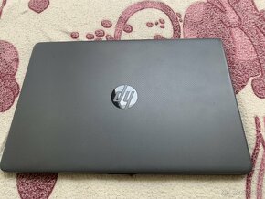 Súrne predám notebook HP 250 g8 - 4
