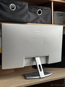 27" DELL Monitor - 4