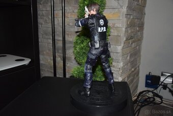 Resident Evil Leon Kennedy Figurka - 4