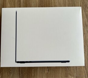 MacBook AirM2 8/256gb - 4