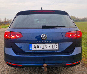 Volkswagen Passat Variant 2.0 TDI EVO Business DSG - 4