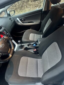 KIA CEED 1.4i,73kw 95xxxkm,1.majitel - 4