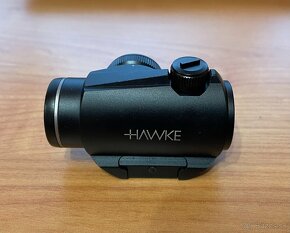 Predám zánovný kolimátor HAWKE Vantage RD 1×25 Weaver - 4