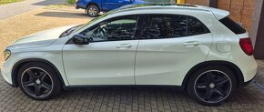 Mercedes GLA trieda 220 d 4MATIC A/T - 4