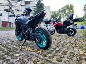 Yamaha mt 07 - 4