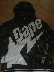 Bape hoodie - 4