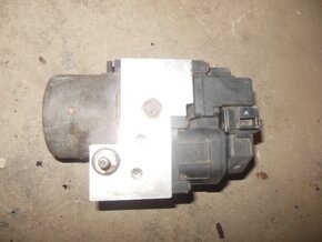 ABS Mitsubishi Carisma 1,8 GDI 95-2001 - 4