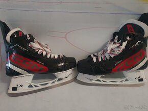 CCM JETSPEED FT670 - 8,5R korčule - vyskúšané 30min - 4