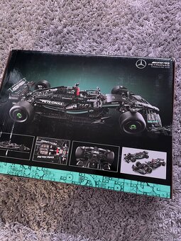 Lego Mercedes AMG F1 (rep) - 4