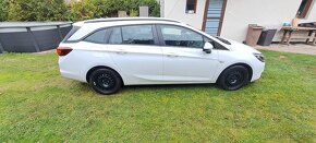 Predám opel astra sports tourer 1.4 B - 4