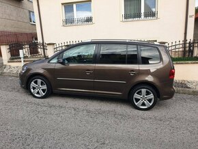 Volkswagen Touran 2.0 TDI DSG - 4