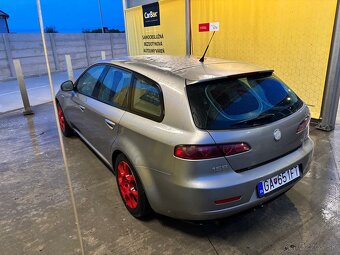 Rozpredam Alfa Romeo 159 2.0 jtd - 4