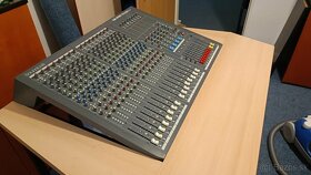 Mix pult Soundcraft Spirit studio - 4