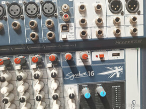 Predám mix SOUNDCRAFT Signature 16 - 4