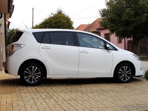 TOYOTA VERSO 1.6 EDITION BENZÍN 7 MIESTNE - 4