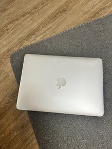 MacBook Air - 4