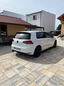 Volkswagen Golf 7 GTI 2.0 TSI DSG - 4