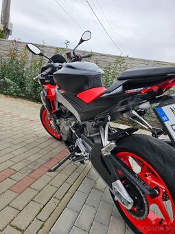 Aprilia Tuono 660 Akrapovič - 4