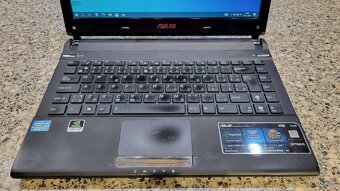 Predam i7 Asus laptop s SSD a 8GB RAM - 4