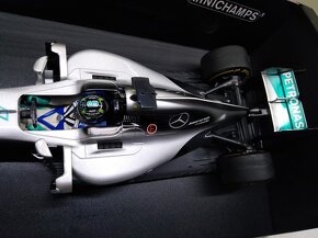 MERCEDES AMG F1 W07 HYBRID 2016 NICO ROSBERG MINICHAMPS 1:18 - 4