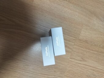 Predám  2x Apple airpods 4 - 4