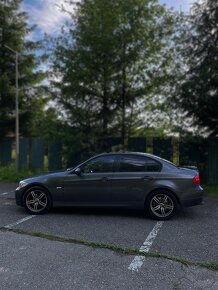 Bmw e90 320i - 4