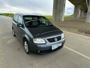 Volkswagen Touran 1.9 TDI DSG - 4