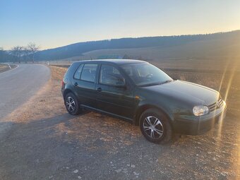 Predam Volkswagen Golf IV 1.4 - 4