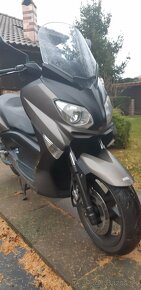 Yamaha x Max 125 - 4