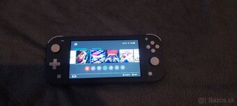 Nintendo switch lite - 4