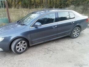 Rozpredám škoda superb 1,9 tdi 77 kW 2010 - 4