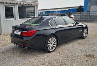 BMW Rad 7 730d - 4