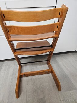 Stokke tripp trapp stolička hnedá - 4