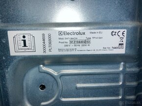 Pracka Elektrolux EWT1064IDW - 4