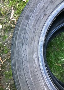 205/65 r16C letné Semperit 107/105T - 4