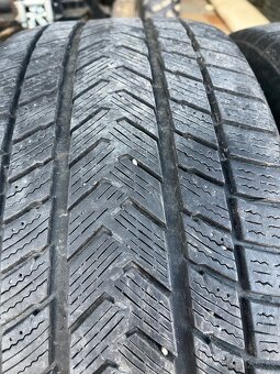 Predám pneumatiky 245/45 r19 zimné - 4