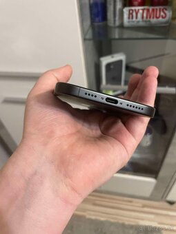 Apple iPhone 16 Plus 128GB Čierny - 4