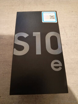 Samsung Galaxy S10e - 4